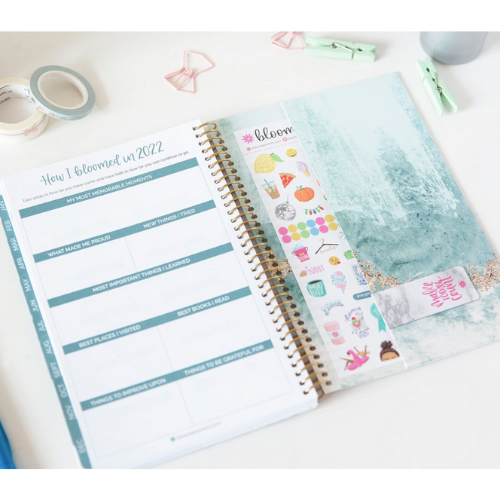 2022 Soft Cover Daily Planner & Calendar - Blue Crystal - Image 4